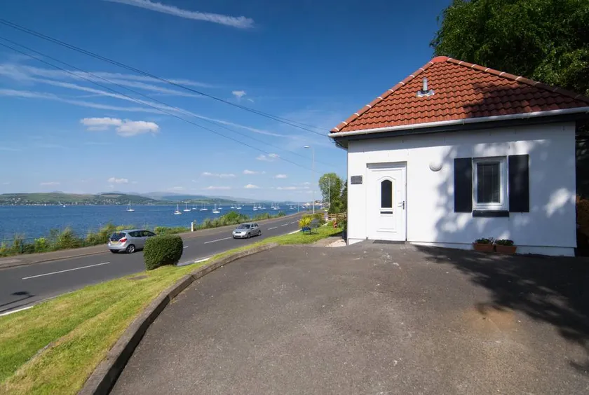 The Wee Cottage by the Ferry - Image 1