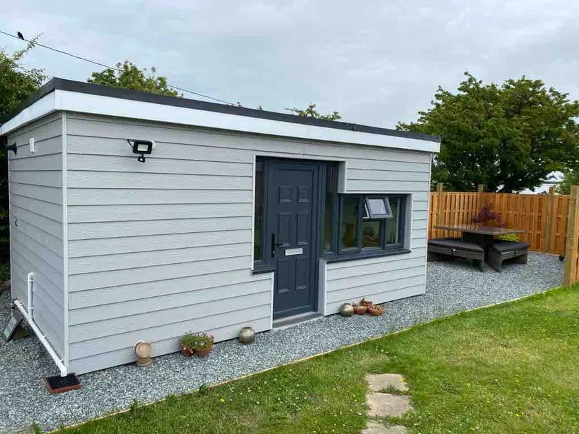 Modern studio chalet. Sleeps 2. - Image 1