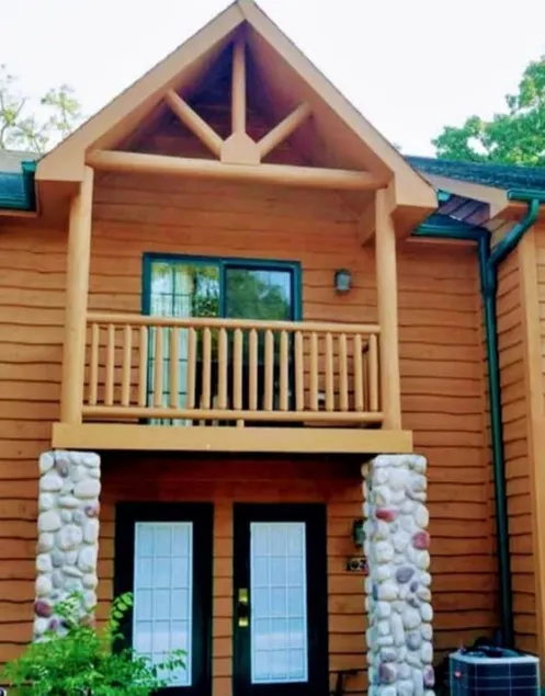 Your Home Away from Home at Starved Rock! - Image 1