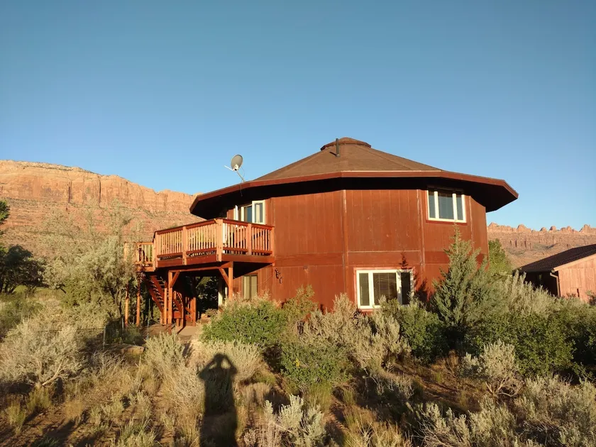 Moab Views All Around (with EV Charger) - Image 1