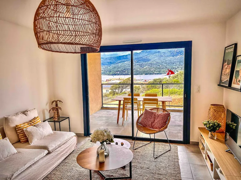 Sea view & walking distance to the beach Air-conditioned 2-bedroom apartment, Propriano - Image 1