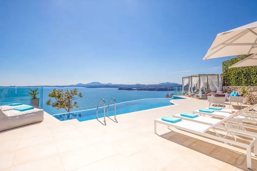 Stunning Villa with 5* Reviews - Prestige Villas - Image 1