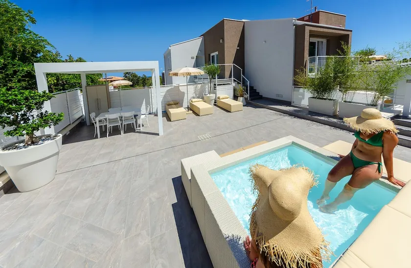 Calanica Boutique Apartments - Image 1