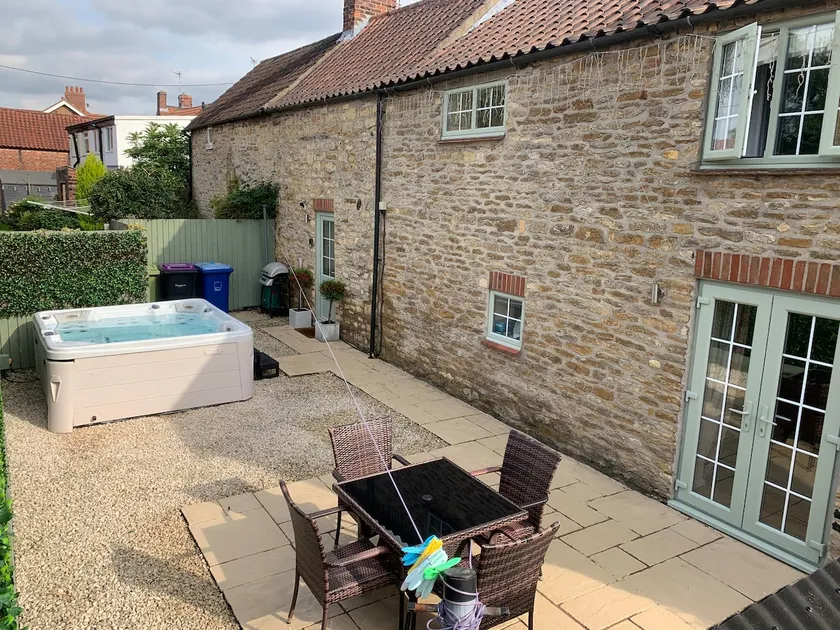 Farriers Cottage - Image 1