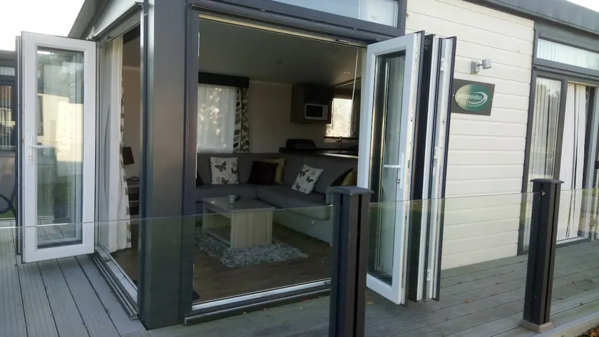 Kingfisher Lodge, 30 Yealands - Image 1