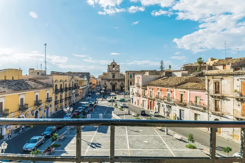 Loft in the historic center • Between Catania and Syracuse - Image 1