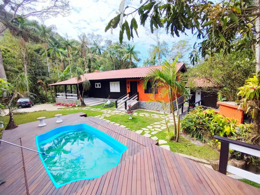 House with Pool, Sauna and Stream | 9 people | - Image 1
