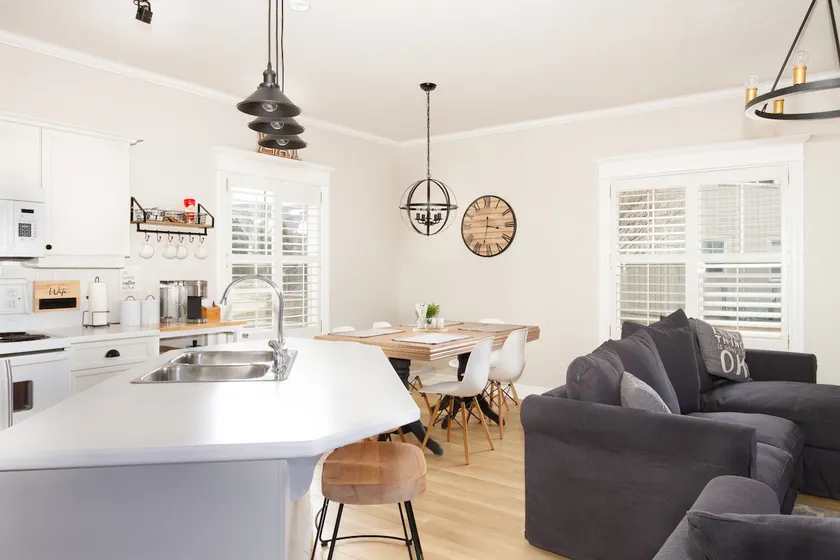 Rustic Chic Renovated 2Bd Condo by Village - Image 1