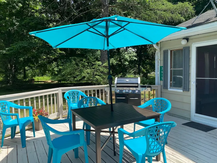 Spacious 3 bedroom home close to all the beaches! - Image 1