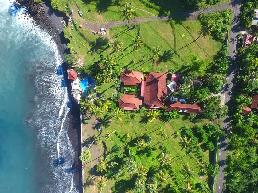 KEBUN IMPIAN ”OCEAN BUNGALOW” - Image 1