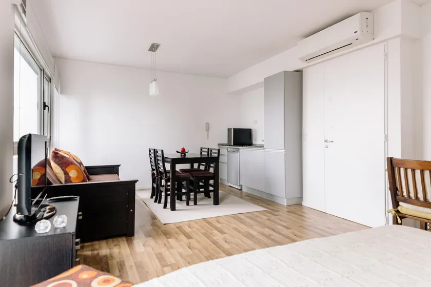 Bright Studio with a view of Puerto Madero - UCA - Image 1