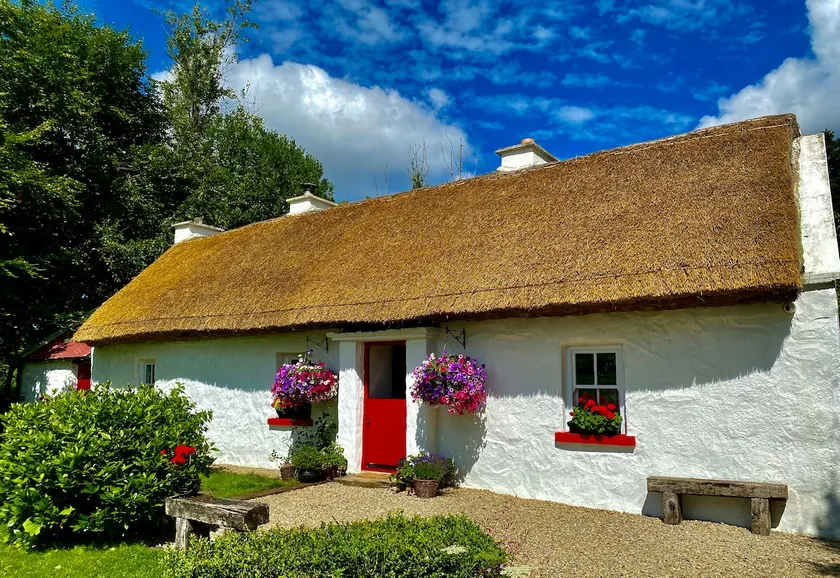 5* Luxury Irish Thatched Cottage HiddenGem Ireland - Image 1