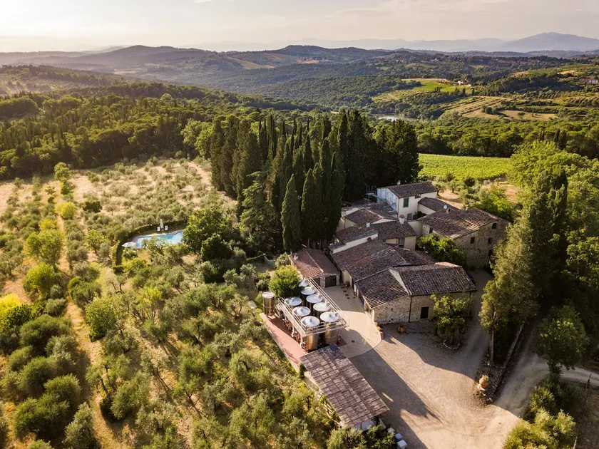 Beautiful medieval tower in Chianti - Image 1