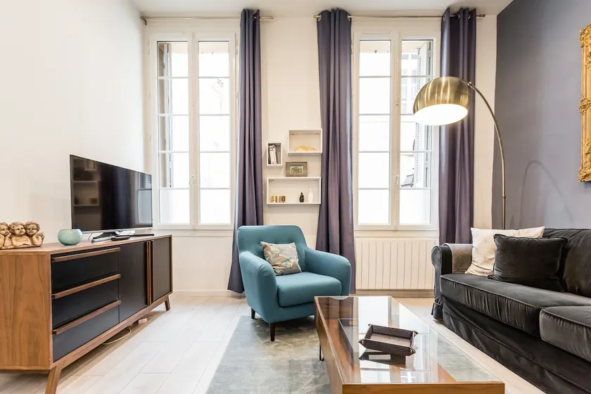 2BEDROOMS 2BATHROOM AIRCO OLDTOWN - Image 1