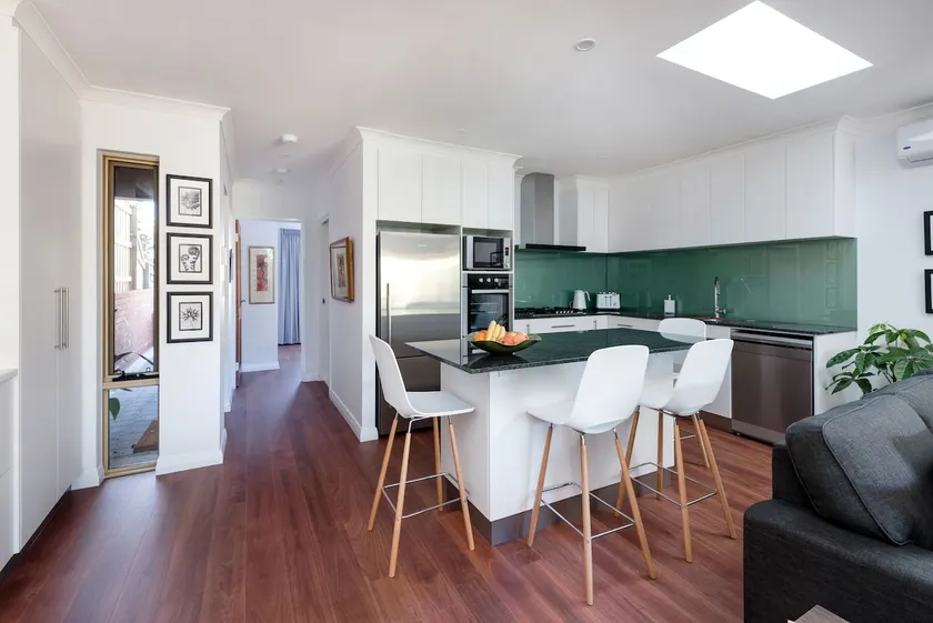 The Connolly Guest House, Joondalup - Image 1
