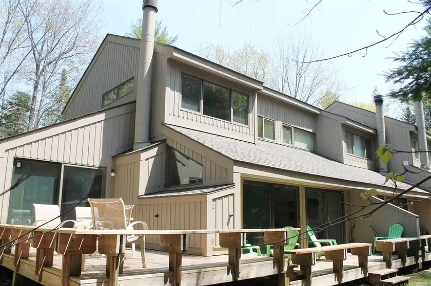 Coveside Retreat: Beach, Pools, Hiking, Skiing - Image 1