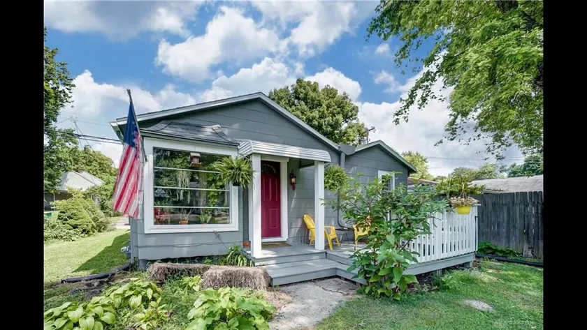 *Southlyn Sunset | Natural Light | 2BR Getaway* - Image 1
