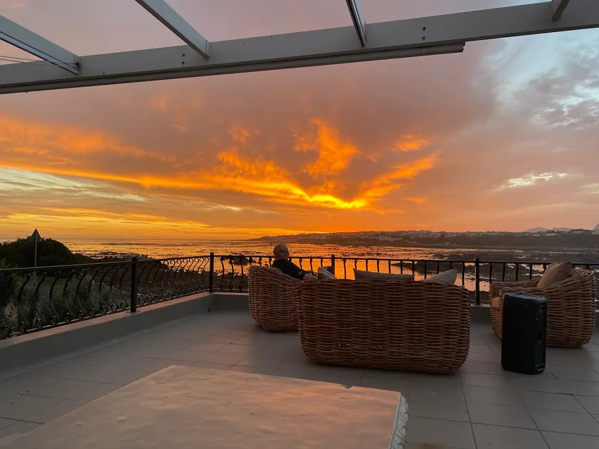 Onrus Sunset Beach House - Image 1