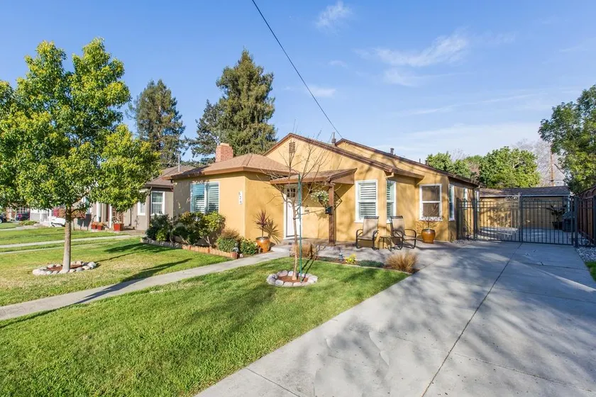 Cozy 2BR Bungalow with Hot Tub near Santana Row - Image 1