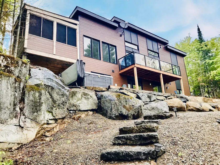 Lakefront Cottage | Hot Tub, Fireplace, Spa & BBQ - Image 1