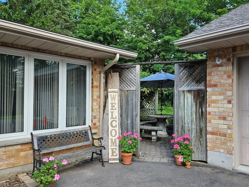 Eramosa Airbnb in Rockwood, ON - Image 1
