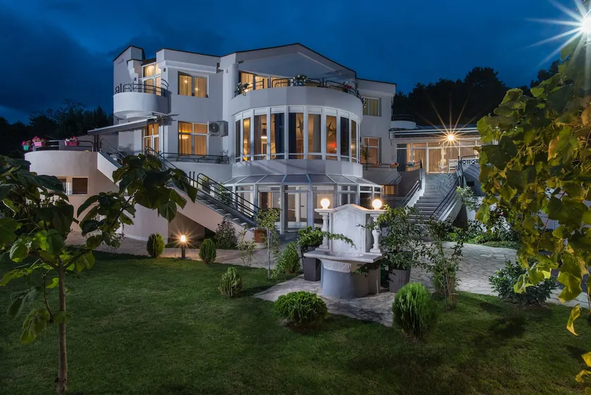 Вила Франк/Villa Frank - Image 1