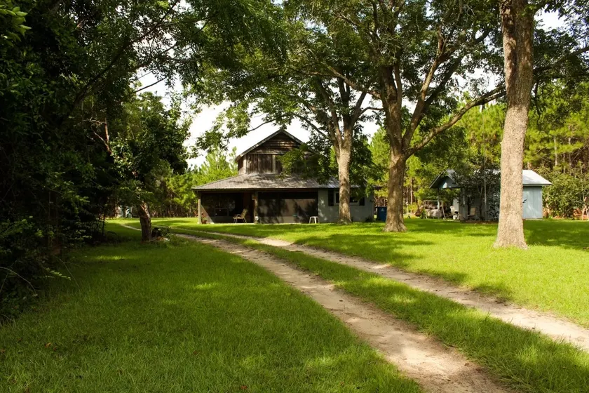 The cabin - Image 1