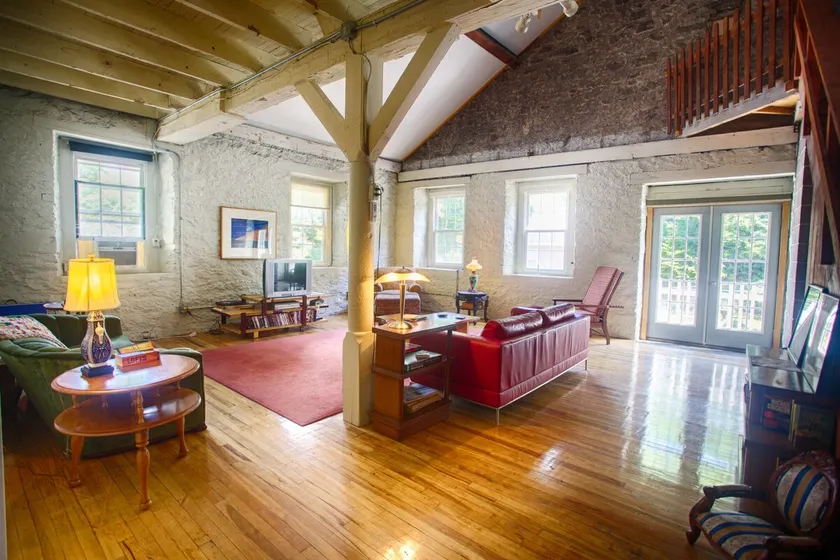 Incredible Wireworks Loft in Town - Image 1