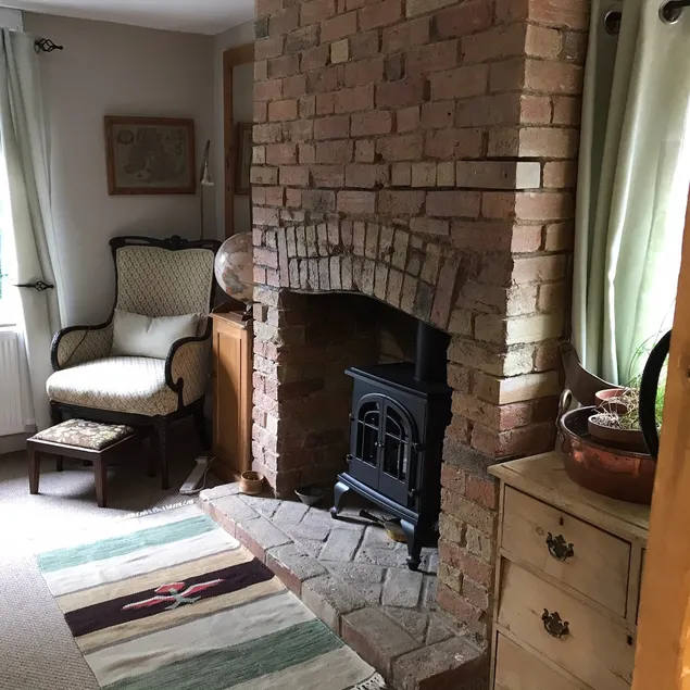 Cosy Cottage in North Bedfordshire village - Image 1