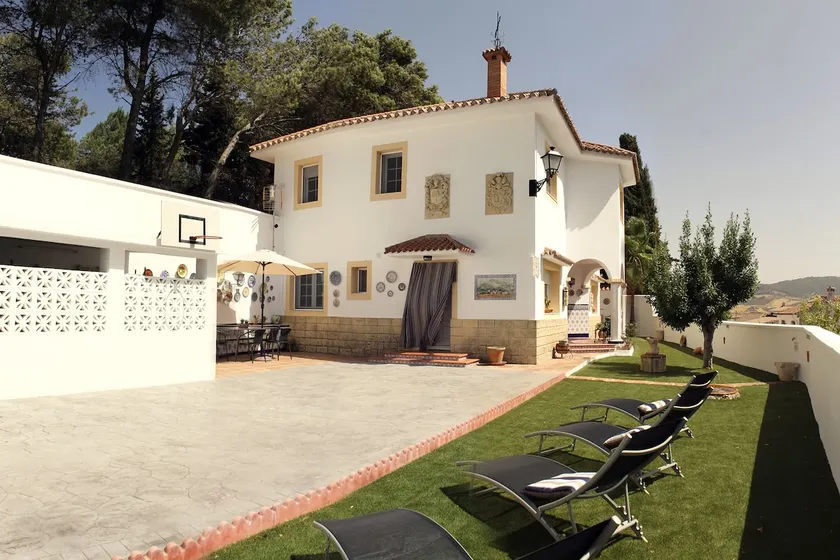 Casa Rural Alfarnate - ”La Paharilla” - Image 1