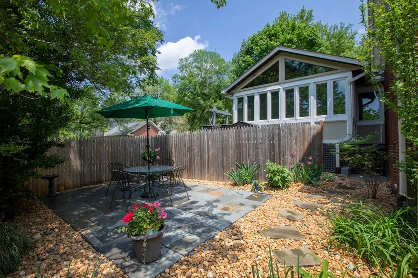 Pixie's Place - Image 1