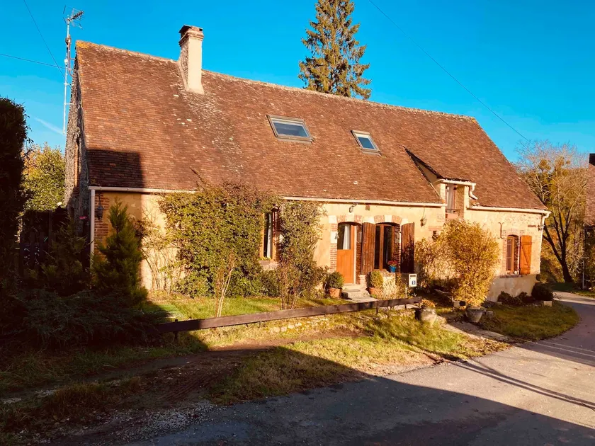 Charming farmhouse in the heart of Perche - Image 1