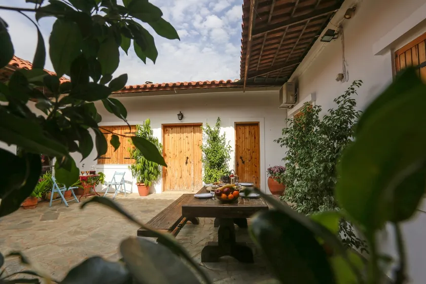 Marousa's Country House 12 minutes from Athens Airport - Image 1