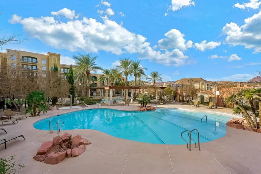 Lake Las Vegas 2 soveværelser (King size og 2 enkeltseng) og 2 badeværelser ved søen - Image 1