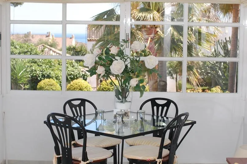 Charming beachside house Costabella, Marbella - Image 1