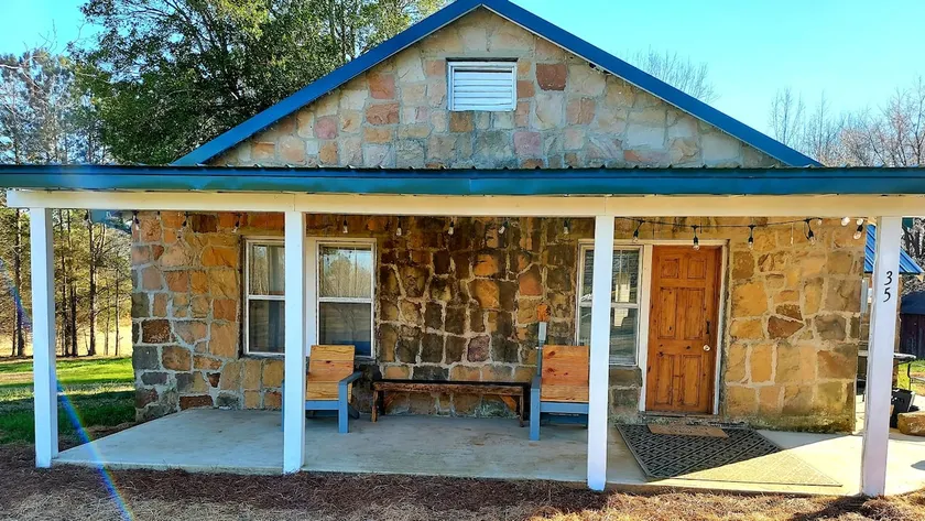 The Beekeeper's Cottage- Character, Charm, HOT TUB - Image 1