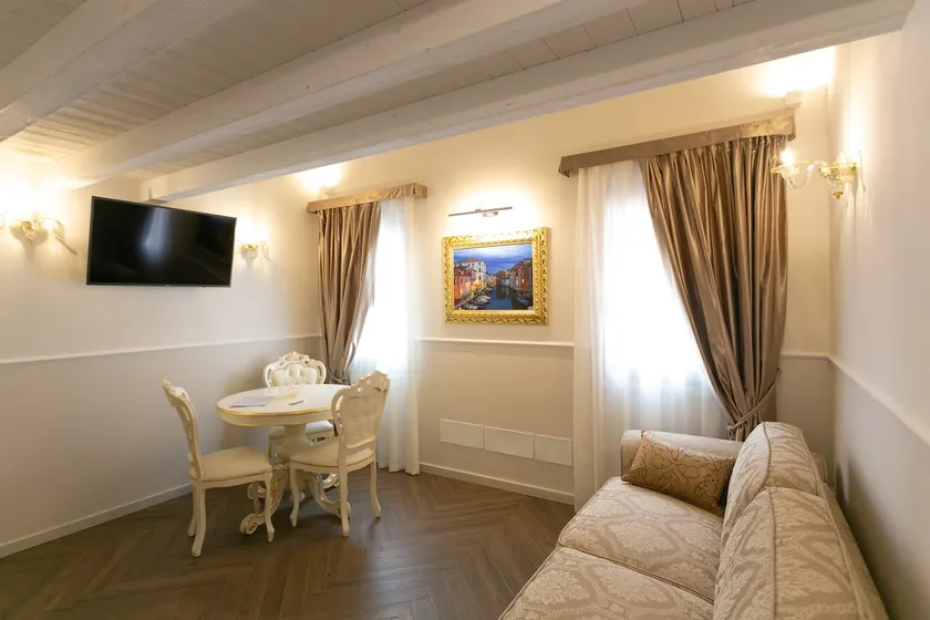 Ca' Vittoria Boutique House by ApartSuite - Image 1