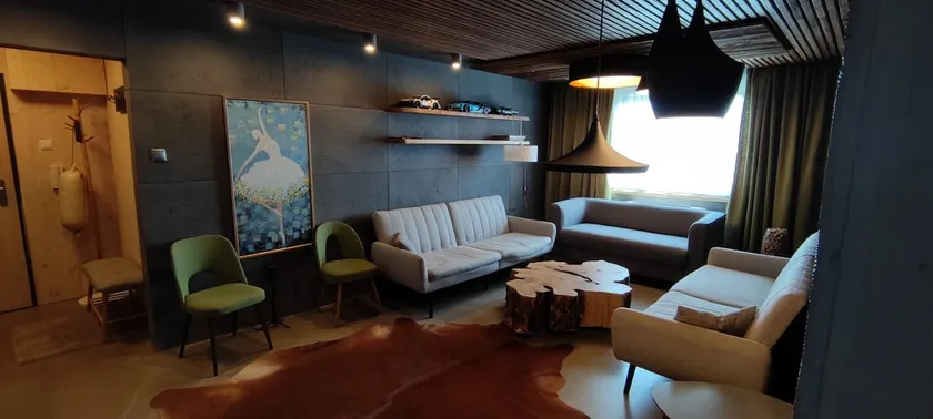 stylish 2 bedroom (apartment) with AC - Image 1
