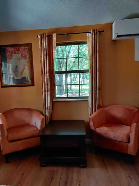 Unique Escape in Bowie, TX - Image 1