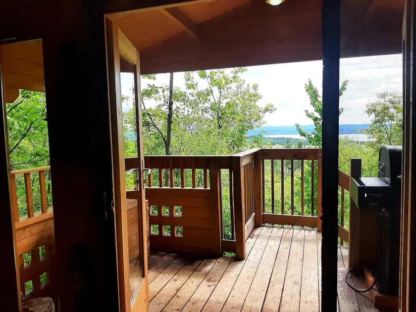 Trackers' Cabin-HIKE IN-Pet Friendly-No Neighbours - Image 1
