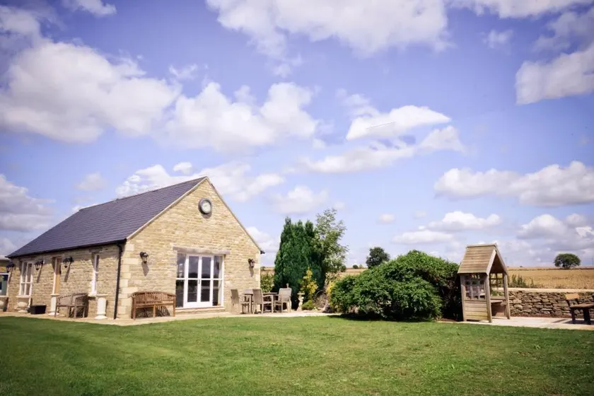 Luxury Barn Conversion Near Bath with parking - Image 1
