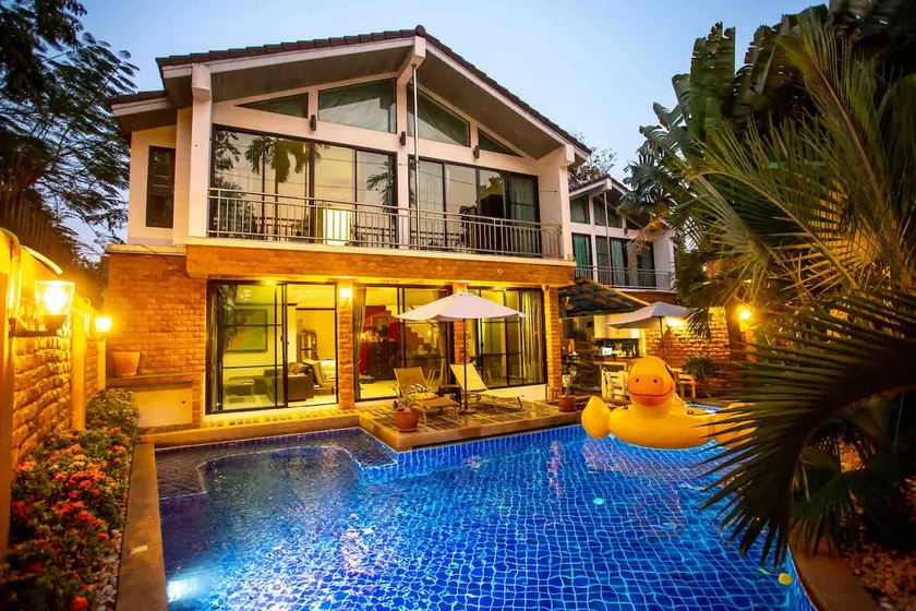 4Poolvillas Villa 4 Wong Amat Beach Naklua Pattaya - Image 1