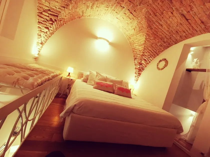 Bologna Boutique Home - Image 1