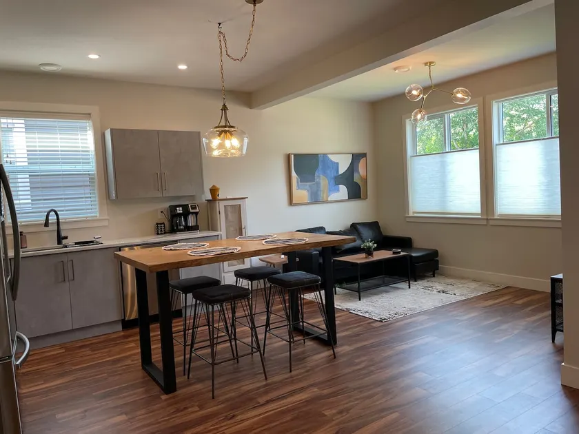 Fraser River Suite - Image 1