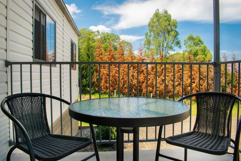 5 High View 3 bedroom, self contained, 6 available - Image 1