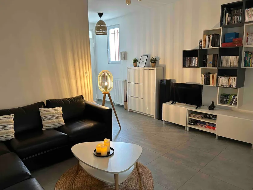 Pleasant townhouse between Paris and Disneyland park - Image 1