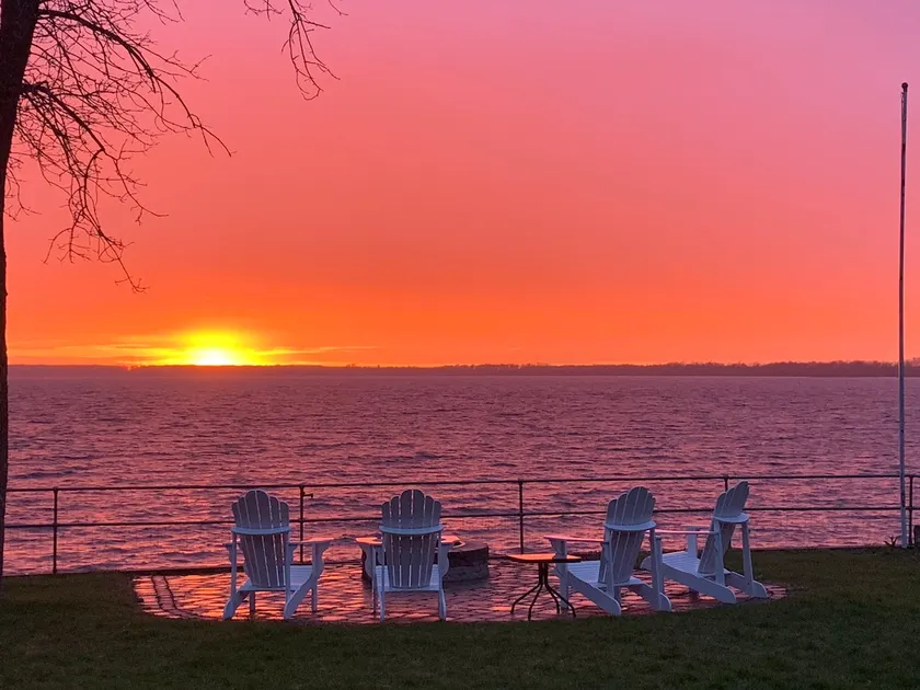 \"Lakefront\", Enjoy all 4 seasons VT has to offer! - Image 1