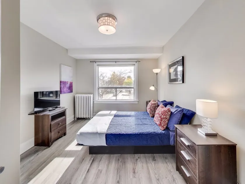 Toronto 2BR Suite at Danforth Woodbine East York - Image 1