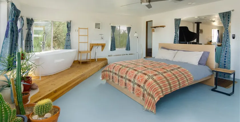 The Land In The Sky Retreat - Image 1