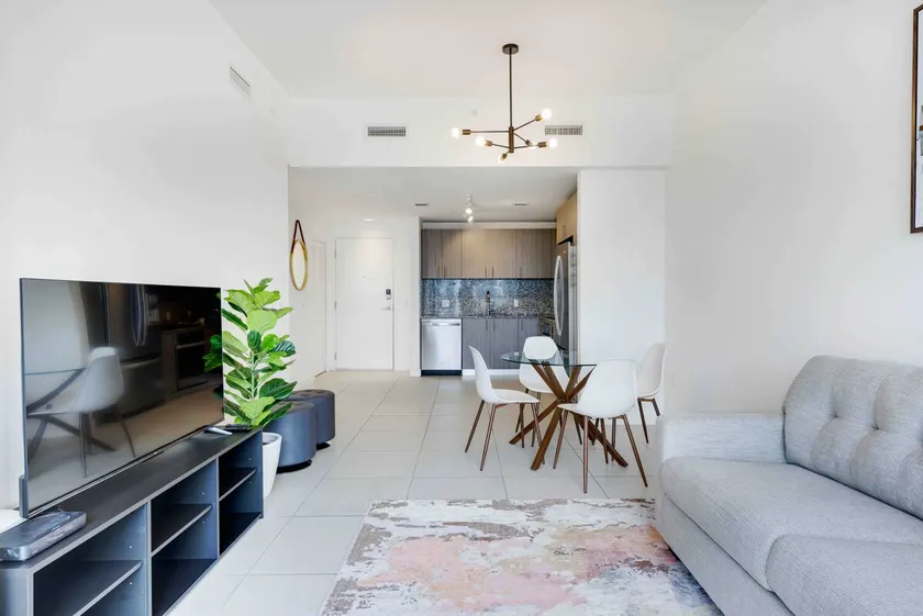 Stylish and Modern 1BR | Resort-Style Amenities - Image 1